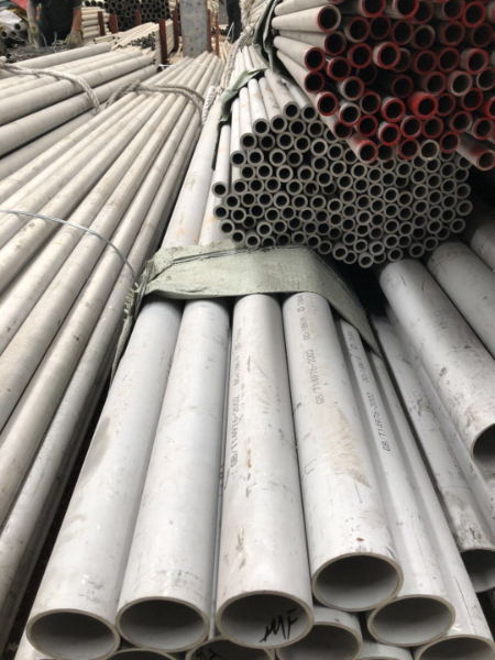 304不锈钢管在旺季有利，是过去两年不锈钢管市场运行的标志之一。